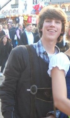 Oktoberfest, in lederhosen